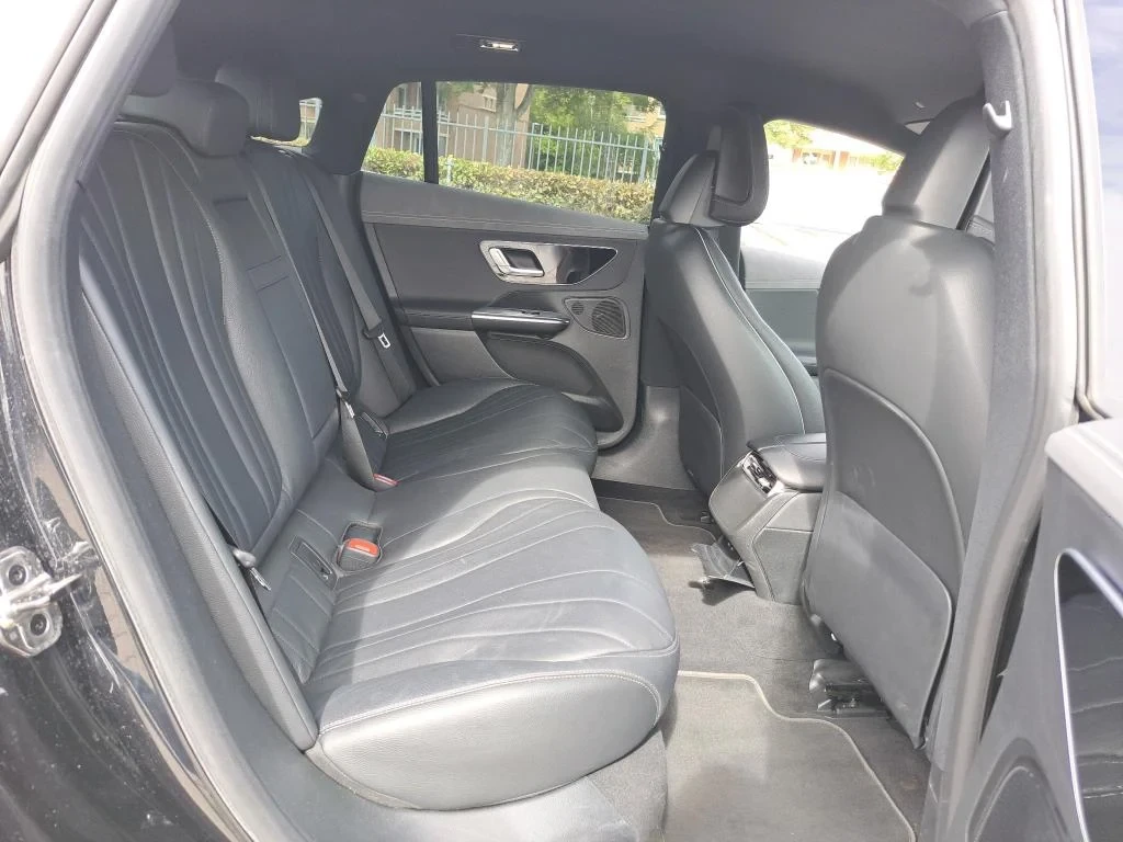 Mercedes-Benz EQE 350+ LONG RANGE Leather Navi 102% SoH, снимка 6 - Автомобили и джипове - 56288607