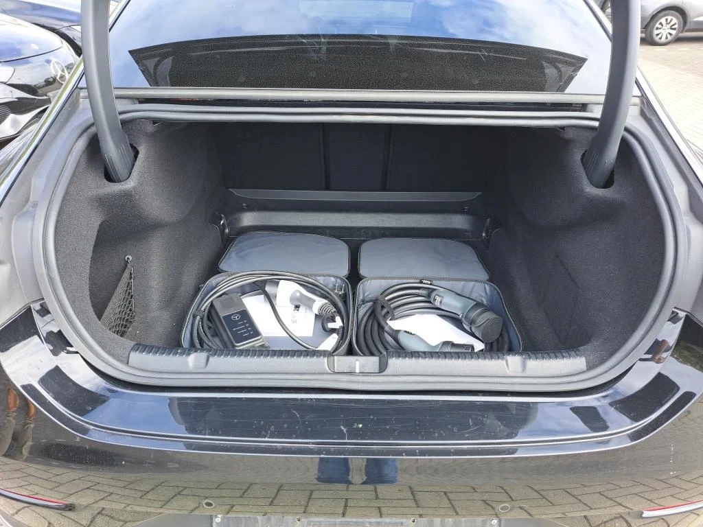 Mercedes-Benz EQE 350+ LONG RANGE Leather Navi 102% SoH, снимка 7 - Автомобили и джипове - 56288607