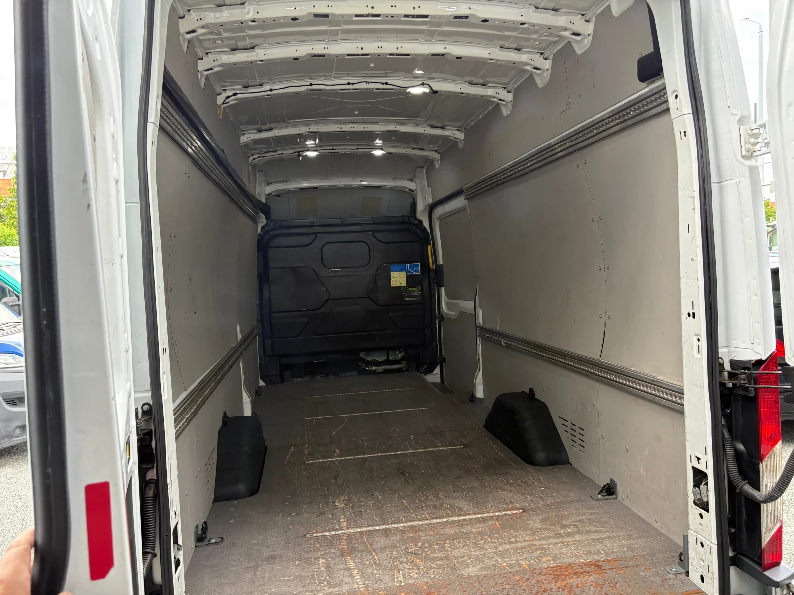 Ford Transit 2.0 EcoBlue 131k.c. Euro 6, снимка 12 - Бусове и автобуси - 54820051