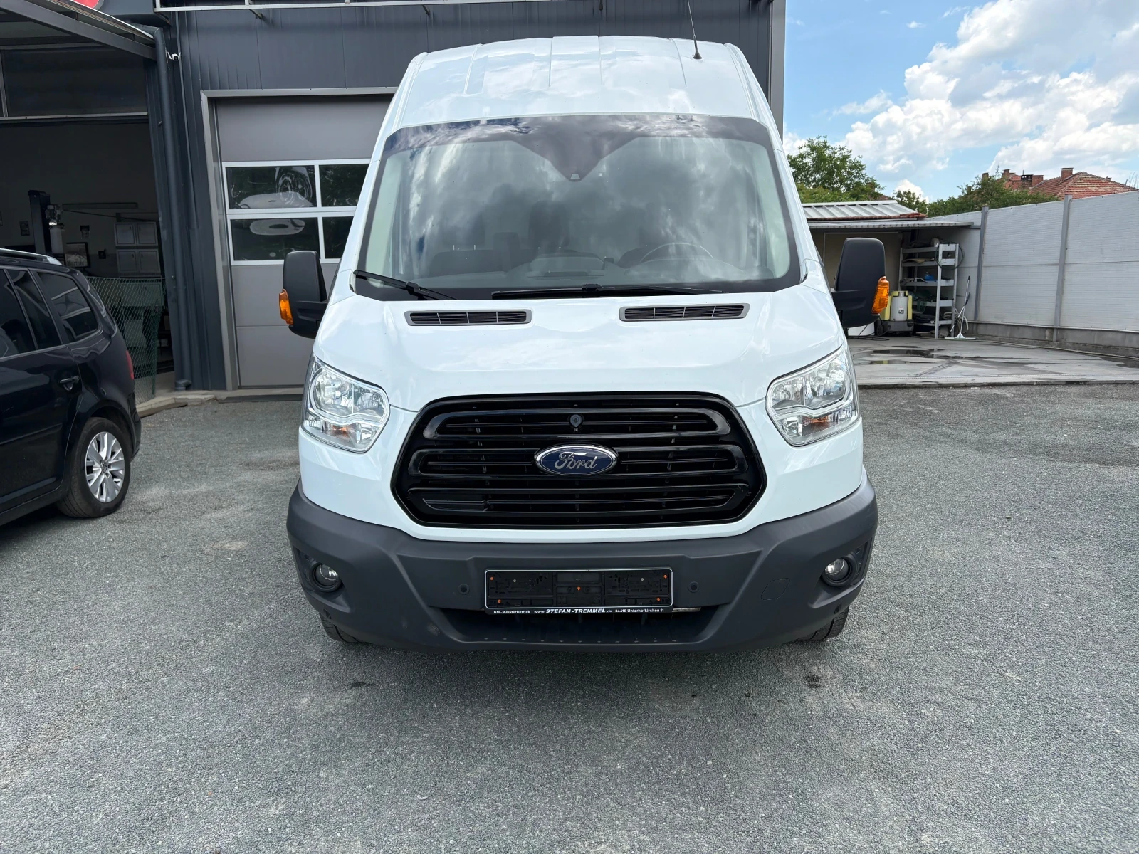 Ford Transit 2.0 EcoBlue 131k.c. Euro 6, снимка 2 - Бусове и автобуси - 54820051