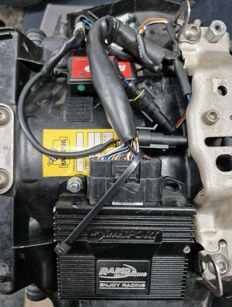 Honda Cbr 1000RR - СЪСТЕЗАТЕЛЕН , снимка 15 - Мотоциклети и мототехника - 52671792