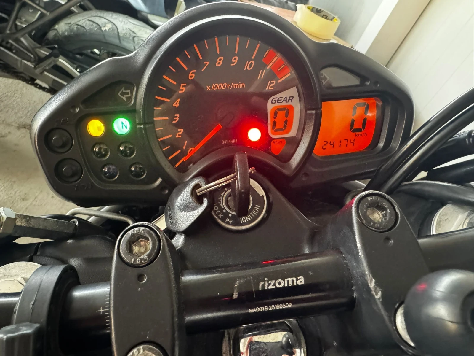 Suzuki Gladius, снимка 4 - Мотоциклети и мототехника - 53876230