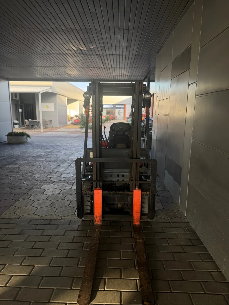 Мотокар Toyota 8FG15, снимка 10 - Индустриална техника - 52408937