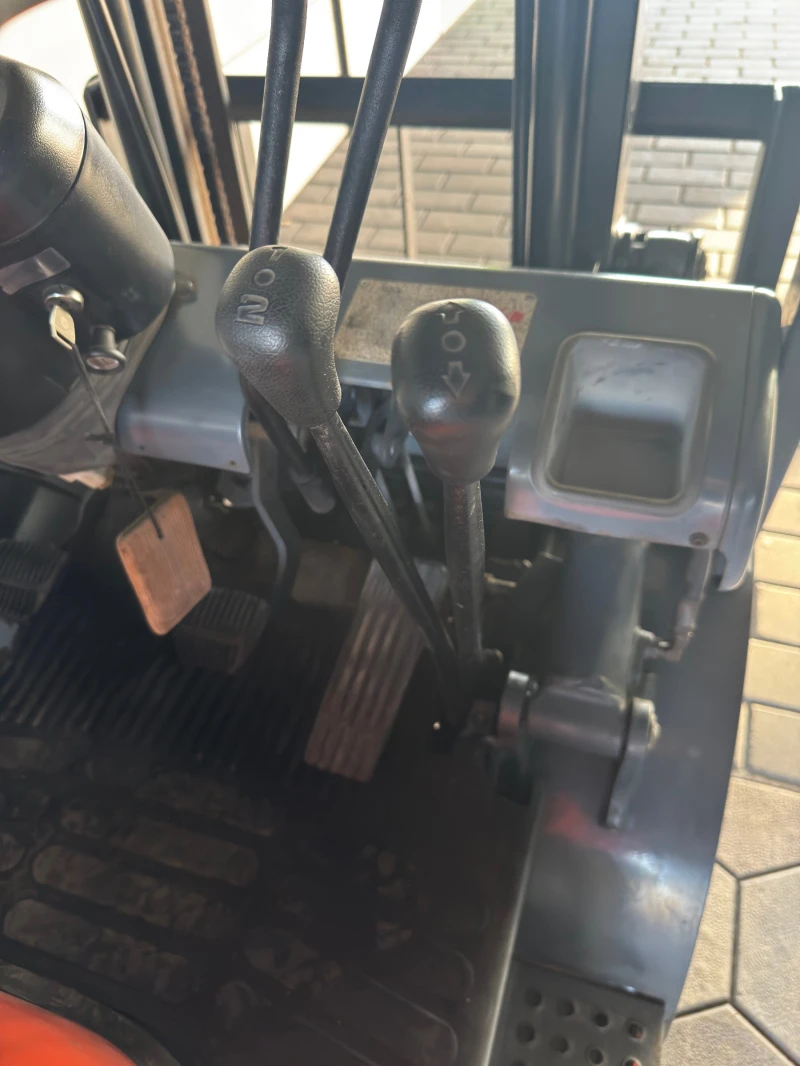 Мотокар Toyota 8FG15, снимка 13 - Индустриална техника - 52408937