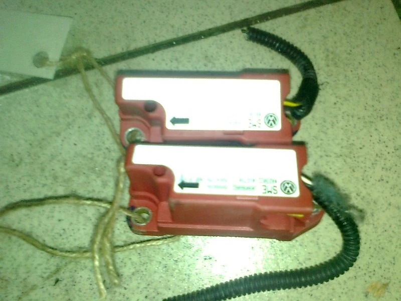 краш сензор за Фолксваген Голф 4 1.6