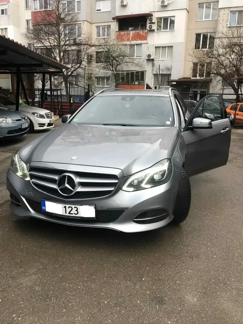 Mercedes-Benz E 300 BLUETEC, снимка 1 - Автомобили и джипове - 47655294