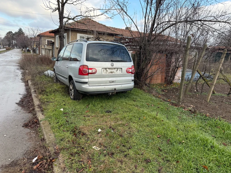 VW Sharan 2.0, снимка 4 - Автомобили и джипове - 48545928