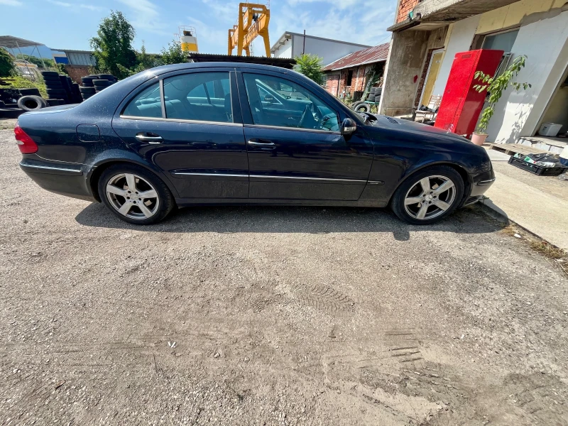 Mercedes-Benz E 320, снимка 2 - Автомобили и джипове - 48711693