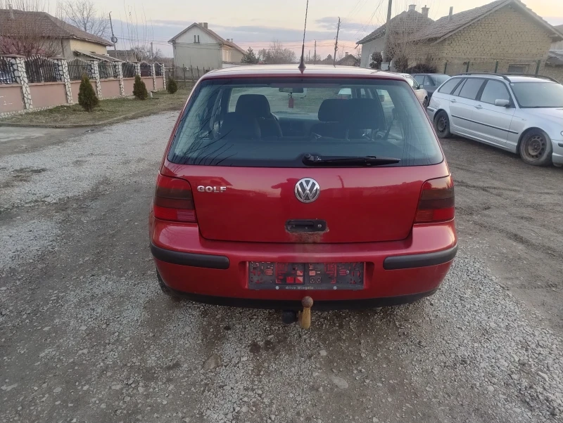 VW Golf 4/1.4I, снимка 3 - Автомобили и джипове - 49350083