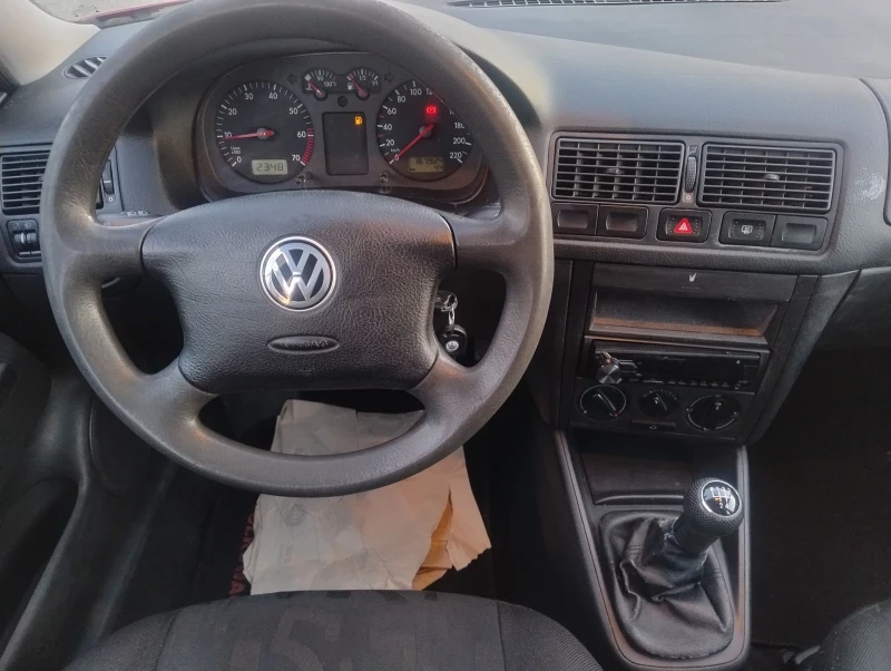 VW Golf 4/1.4I, снимка 12 - Автомобили и джипове - 49350083