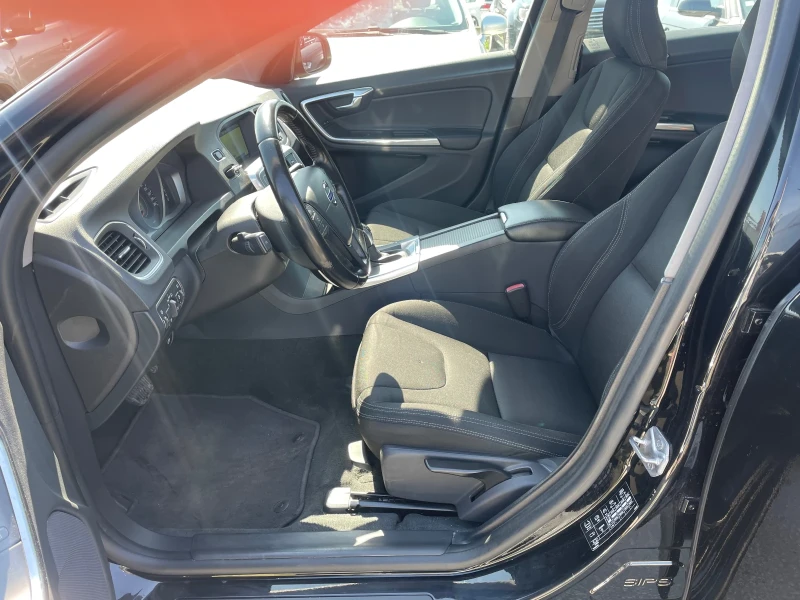 Volvo V60 Navi Automatic, снимка 11 - Автомобили и джипове - 49741953