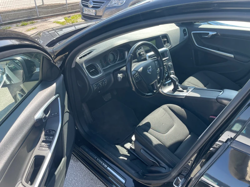 Volvo V60 Navi Automatic, снимка 7 - Автомобили и джипове - 49741953