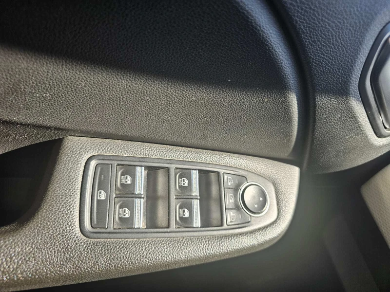 Renault Clio E-TECH HYBRID 90 EDC, снимка 11 - Автомобили и джипове - 51576732