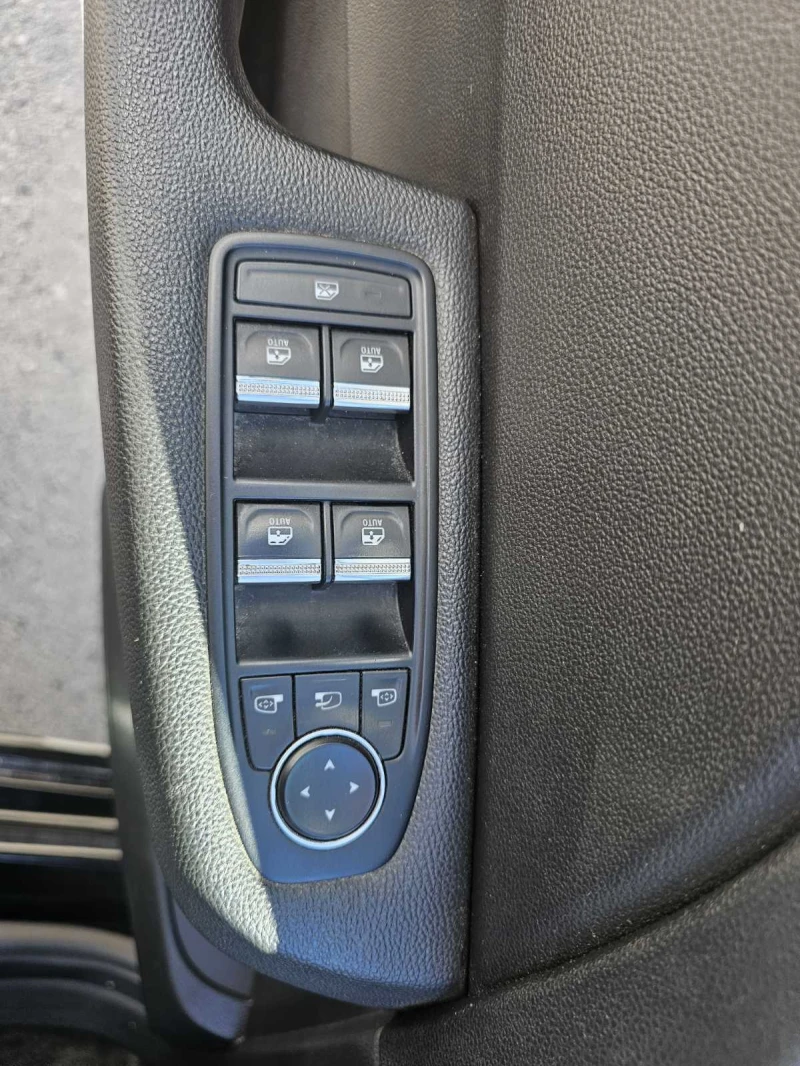 Renault Clio E-TECH HYBRID 90 EDC, снимка 12 - Автомобили и джипове - 51576732