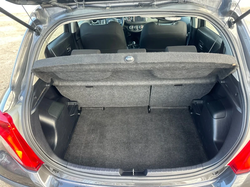 Toyota Yaris 1.4 D4D Navi, снимка 17 - Автомобили и джипове - 51854145