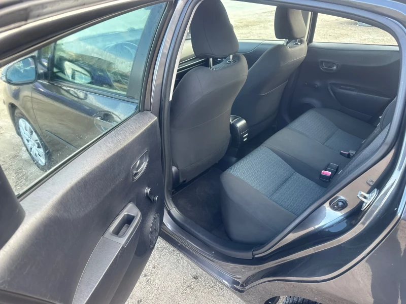 Toyota Yaris 1.4 D4D Navi, снимка 15 - Автомобили и джипове - 51854145