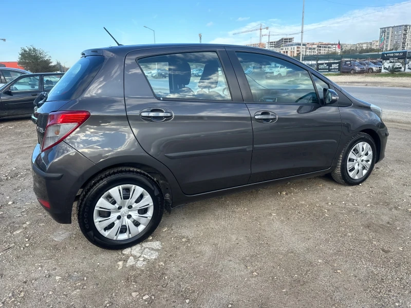 Toyota Yaris 1.4 D4D Navi, снимка 6 - Автомобили и джипове - 51854145