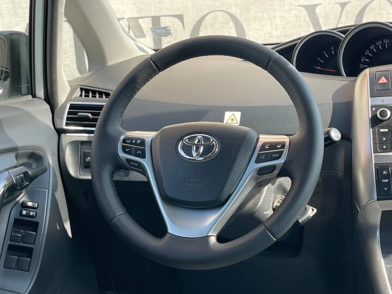 Toyota Verso D4D* НАВИГАЦИЯ* КАМЕРА* 7 МЕСТА, снимка 10 - Автомобили и джипове - 52079703