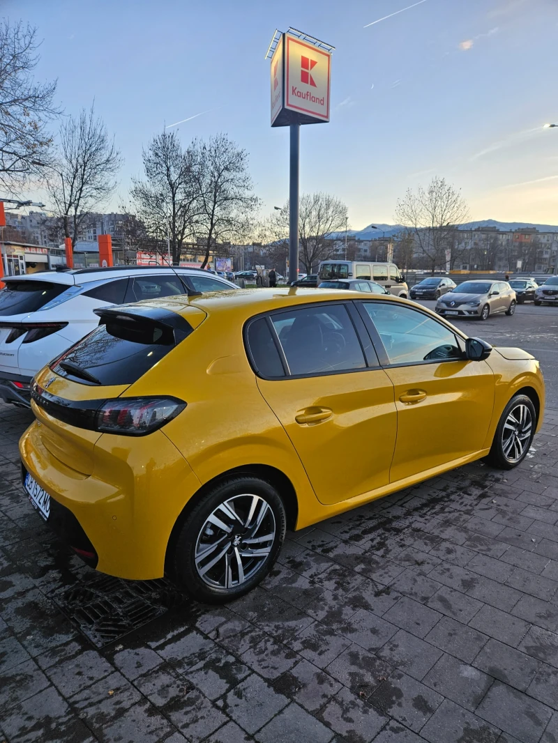 Peugeot 208, снимка 3 - Автомобили и джипове - 52529735