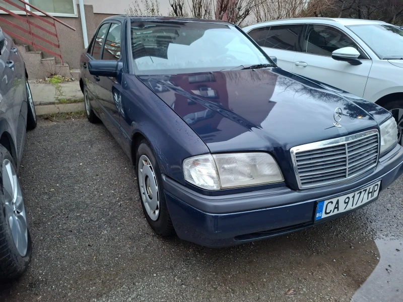 Mercedes-Benz C 180, снимка 6 - Автомобили и джипове - 53509154