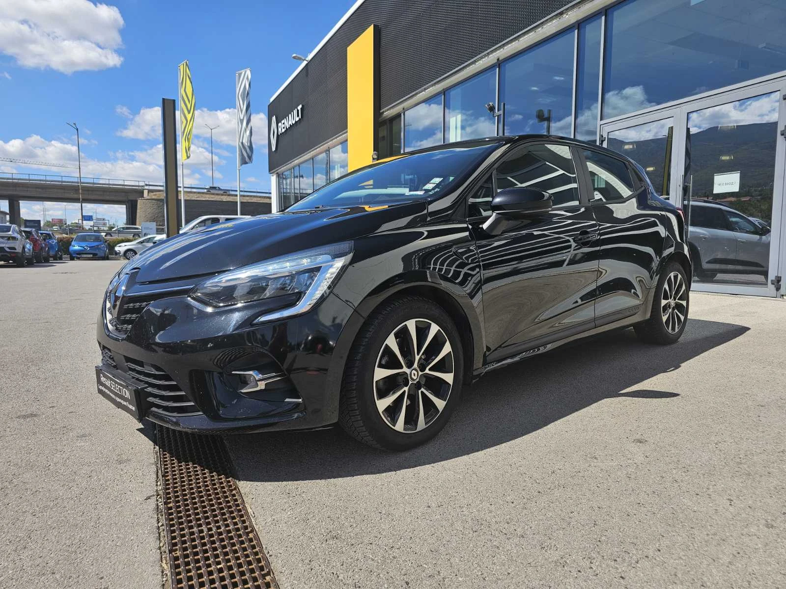 Renault Clio E-TECH HYBRID 90 EDC, снимка 1