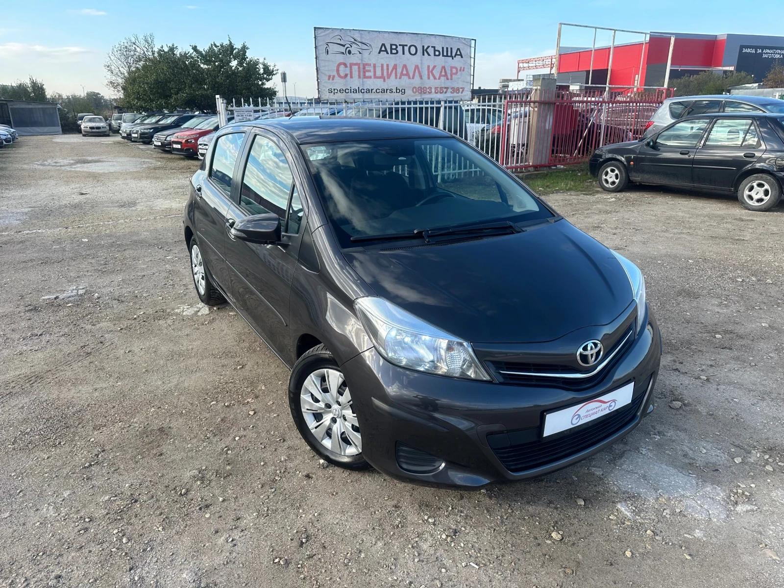 Toyota Yaris 1.4 D4D Navi, снимка 1