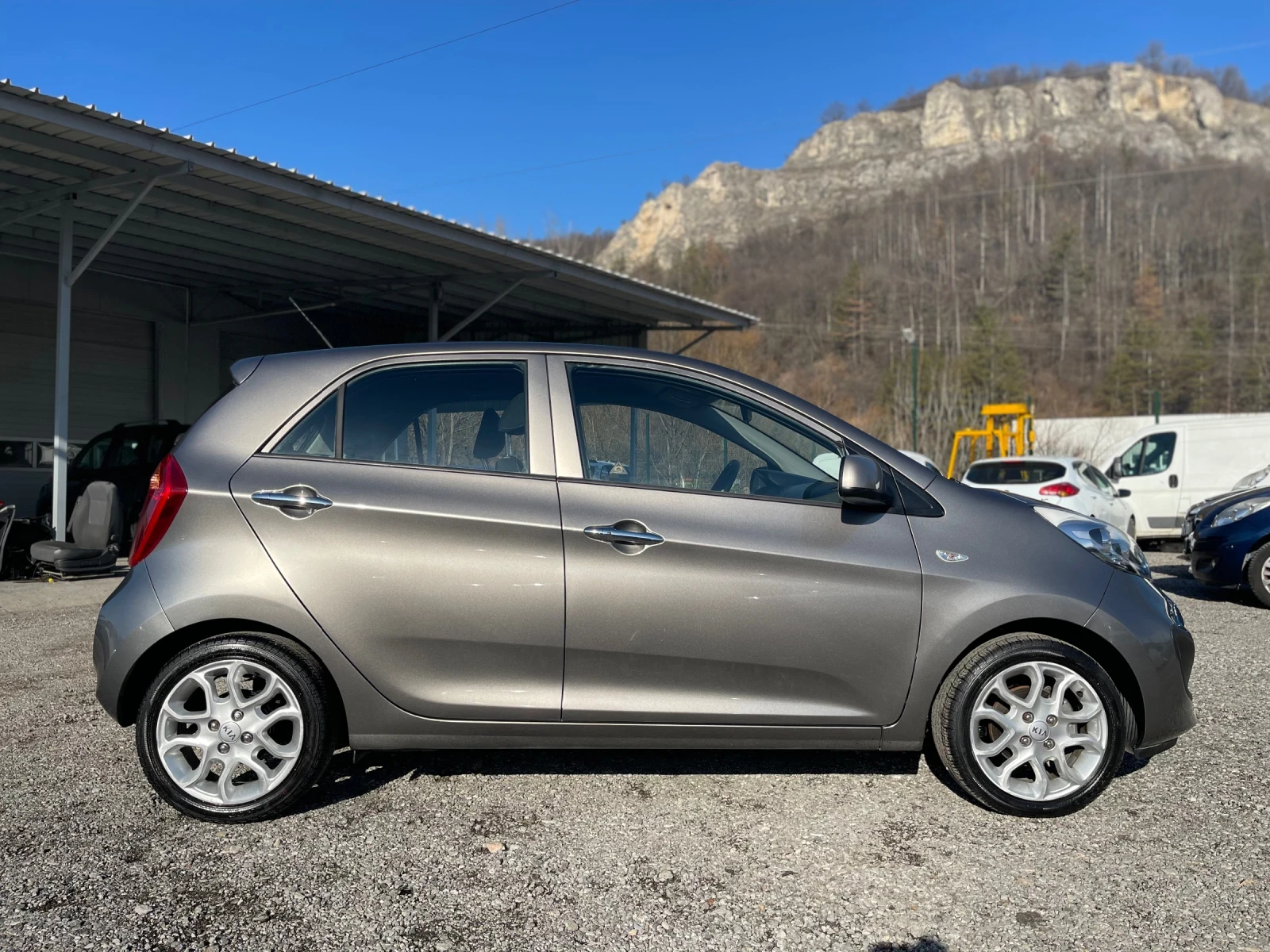 Kia Picanto 1.0i-LED-EURO 5B - изображение 7