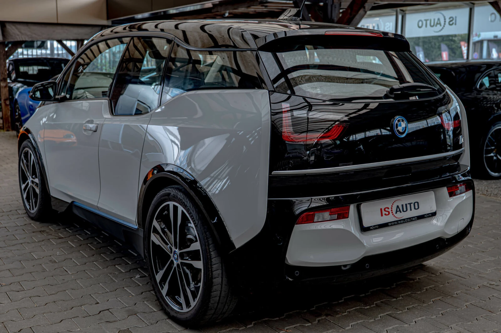BMW i3 S/120ah/Adaptive LED/PDC - изображение 6