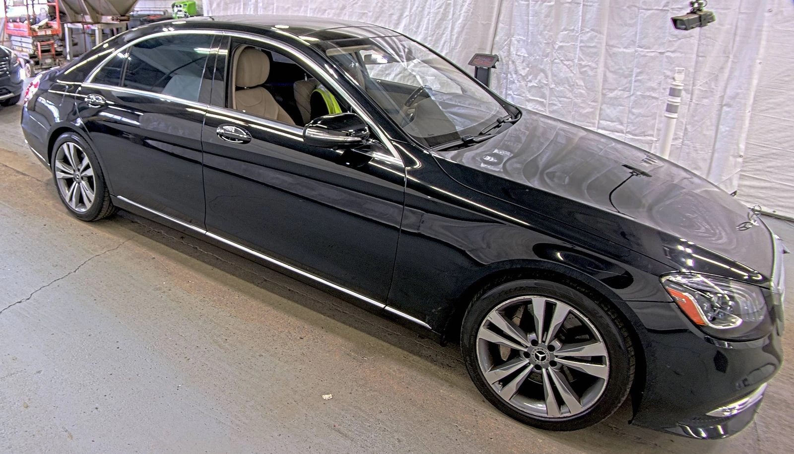 Mercedes-Benz S 560 4MATIC  - изображение 2