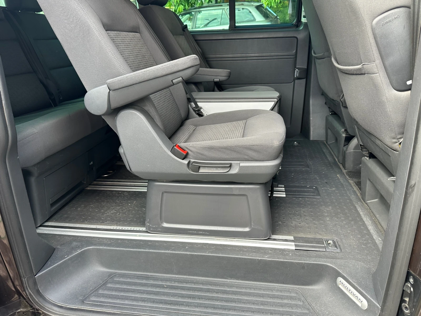 VW Multivan Дълга база мултиван 2.5 174 пс - изображение 9