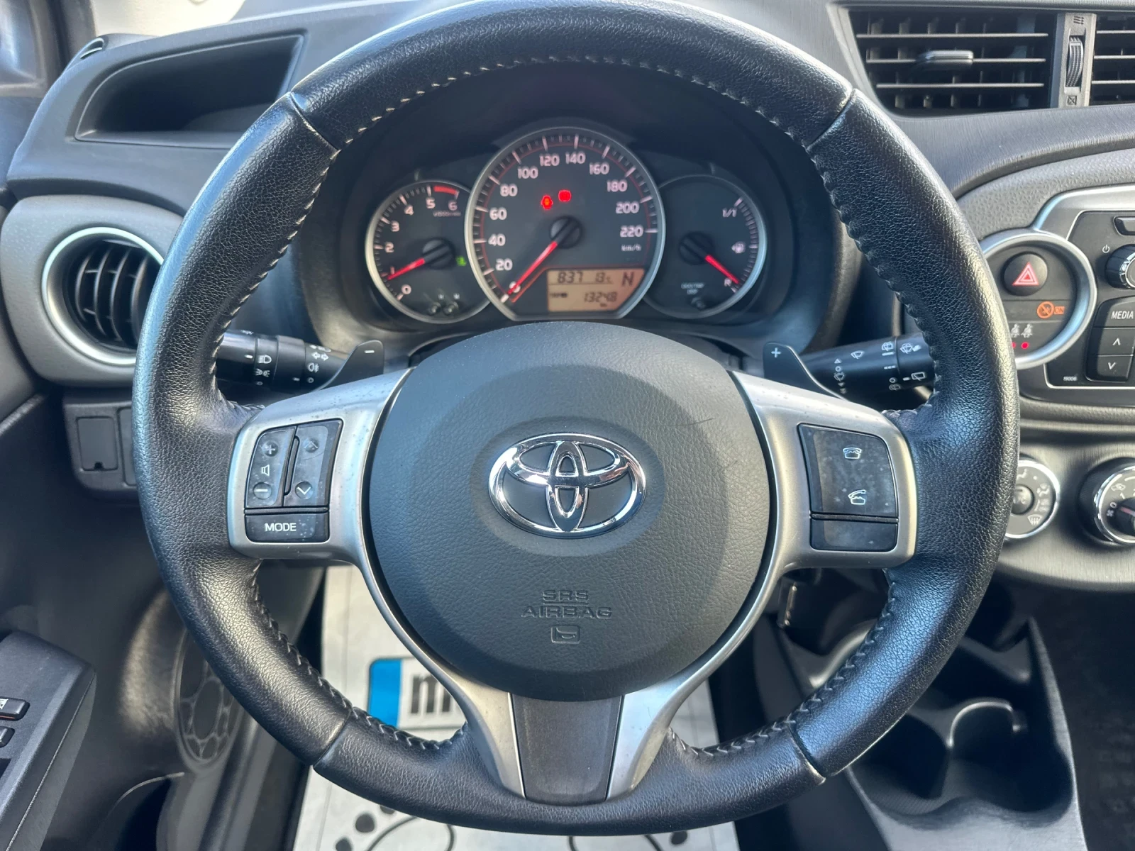Toyota Yaris 1.4 D4D Navi | Mobile.bg   11