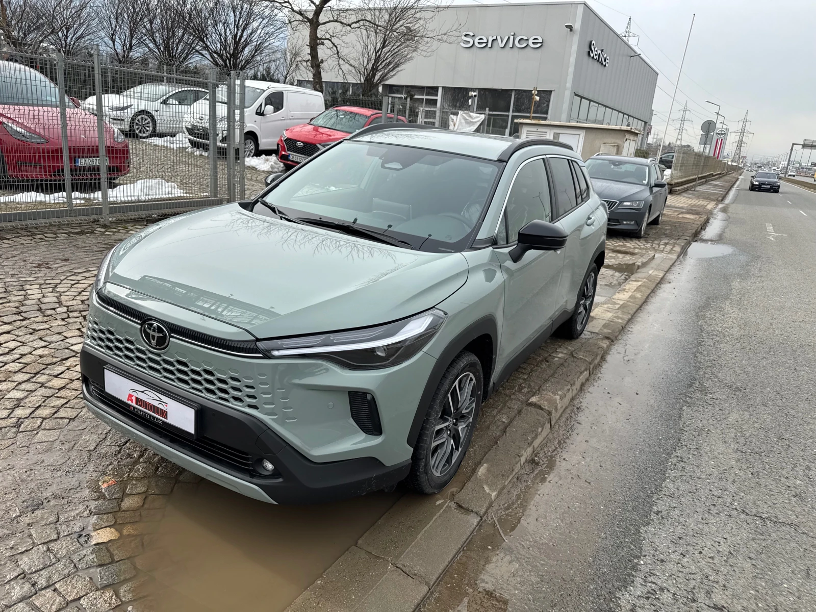 Toyota Corolla Cross   2.0 HEV Executive Plus - изображение 3