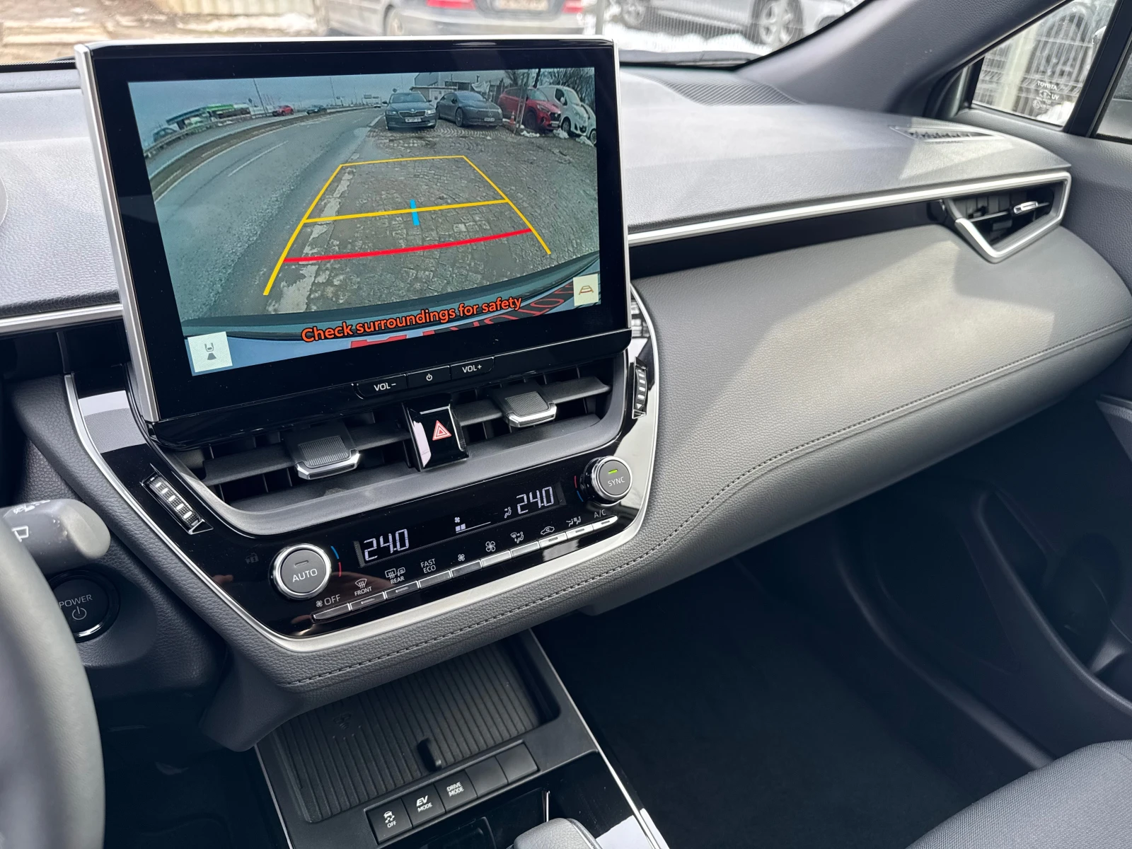 Toyota Corolla Cross   2.0 HEV Executive Plus | Mobile.bg � ����������� 12