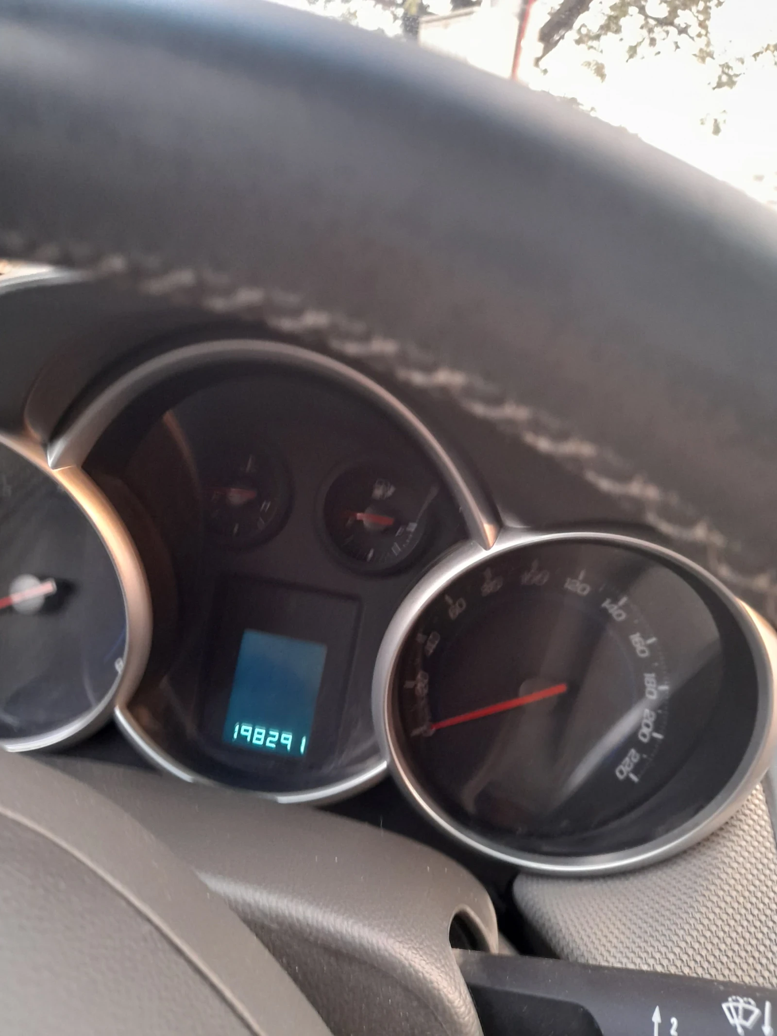 Chevrolet Cruze 1.6 / 113к.с. - изображение 8