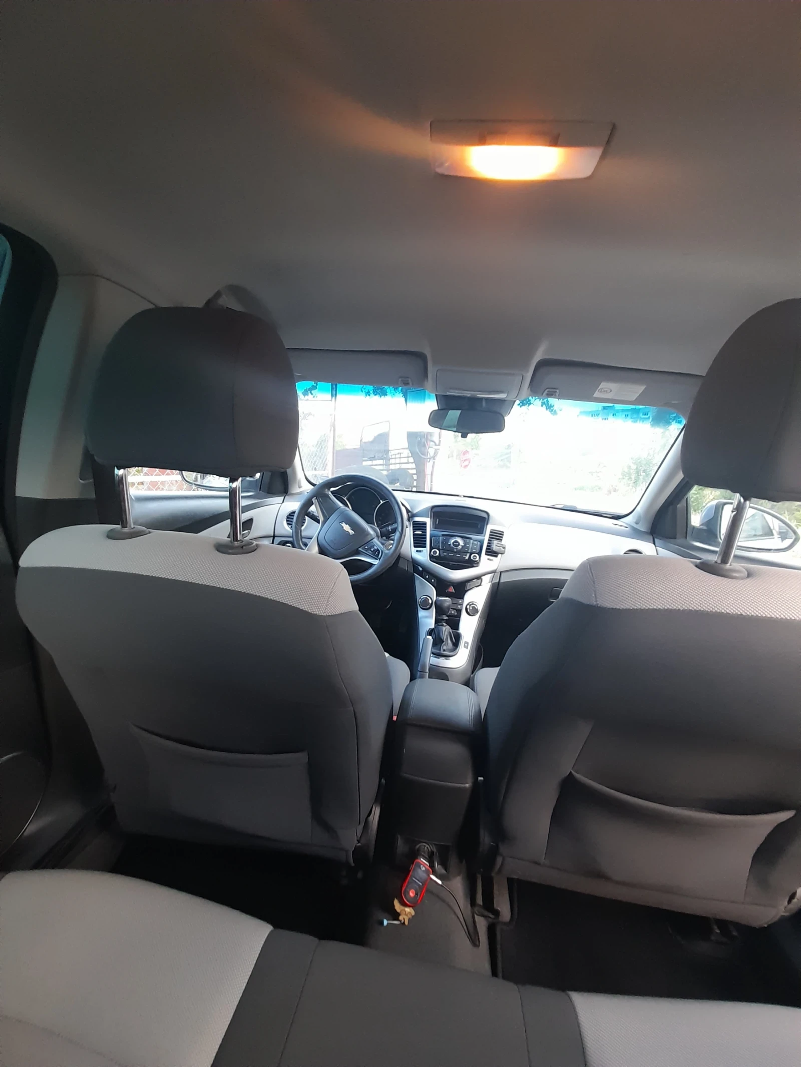 Chevrolet Cruze 1.6 / 113�.�. | Mobile.bg � ����������� 12