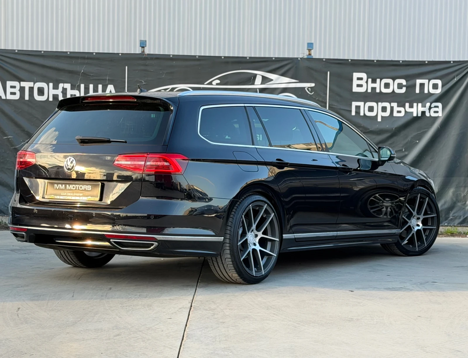 VW Passat 2.0TDI* 190* R-LINE* 4MOTION* PANO* DISTRONIC* , снимка 6 - Автомобили и джипове - 53977257