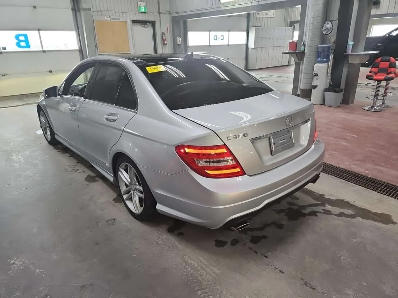 Mercedes-Benz C 300 АМГ ПАКЕТ/CARFAX/ПОДГРЕВ/ПАНОРАМА, снимка 3 - Автомобили и джипове - 53978684