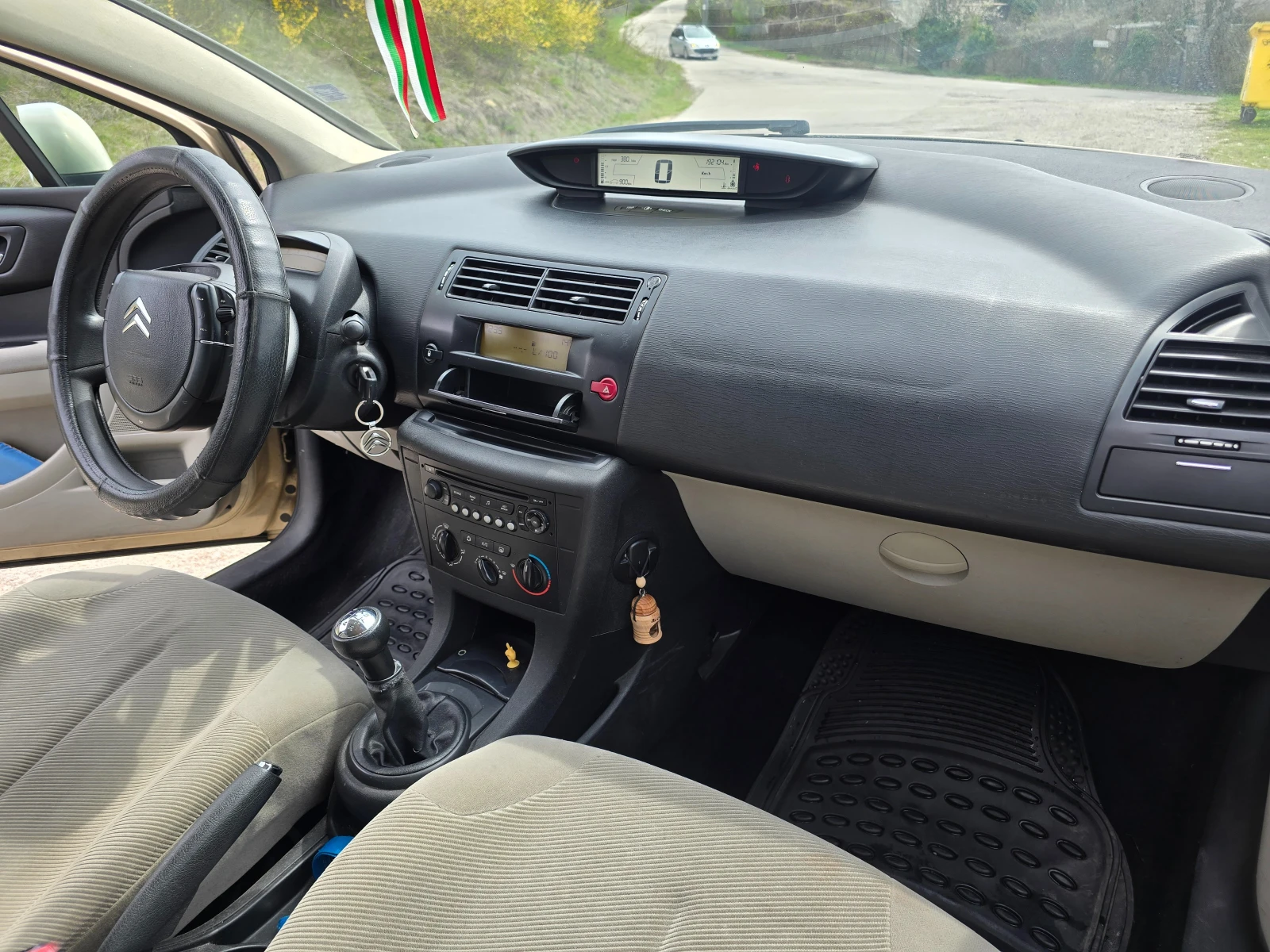 Citroen C4 1.6HDI, снимка 9 - Автомобили и джипове - 54435844