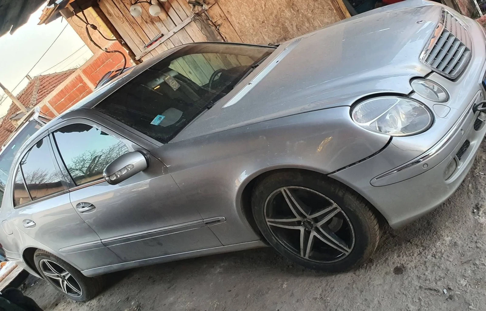 Mercedes-Benz E 270 2.7 CDI , снимка 6 - Автомобили и джипове - 54377468