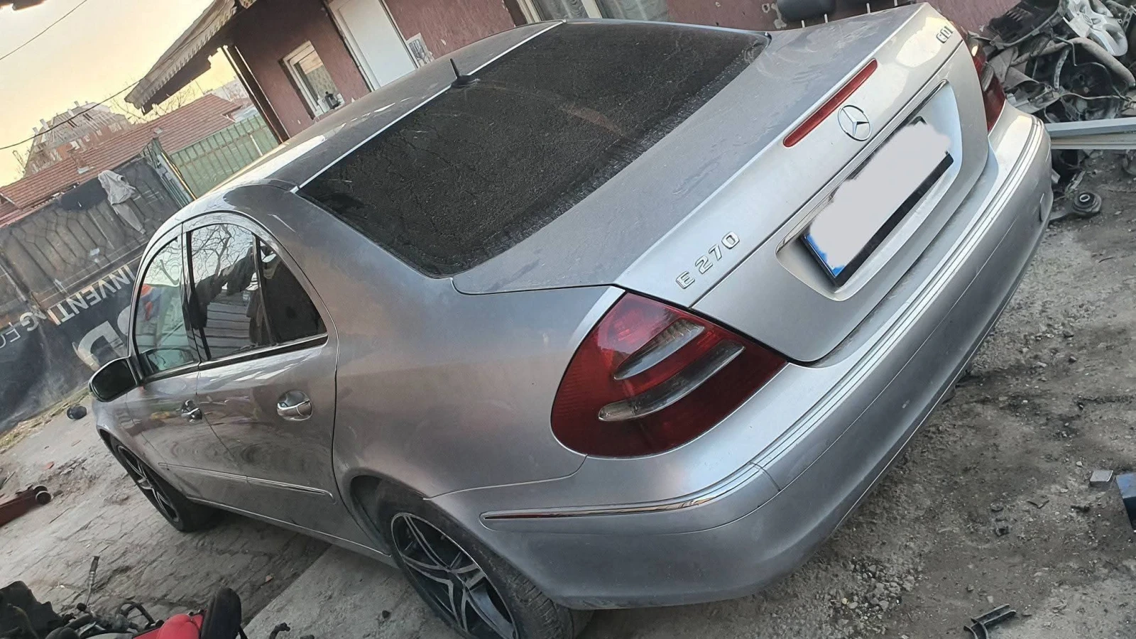 Mercedes-Benz E 270 2.7 CDI , снимка 7 - Автомобили и джипове - 54377468