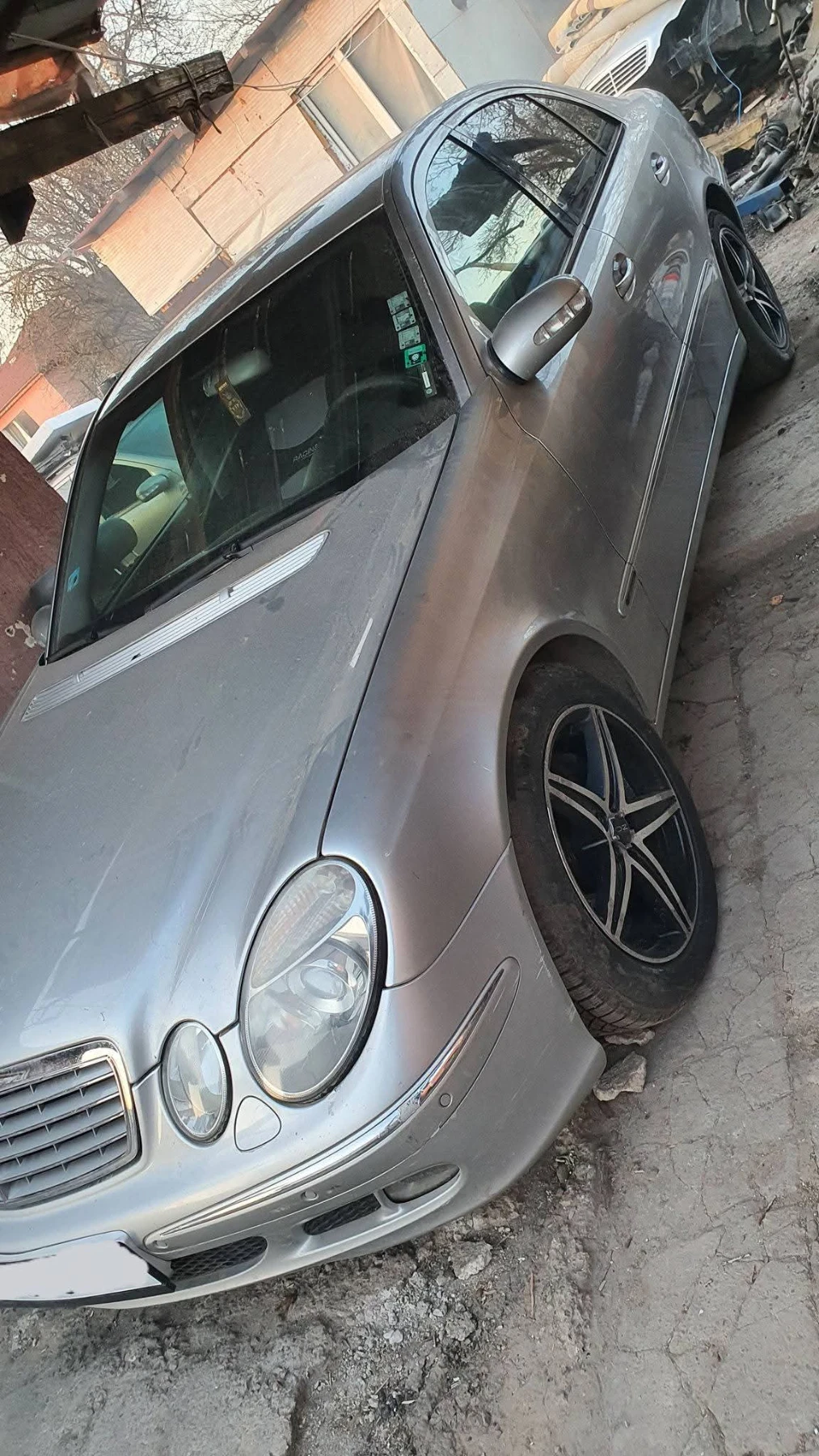 Mercedes-Benz E 270 2.7 CDI , снимка 2 - Автомобили и джипове - 54377468