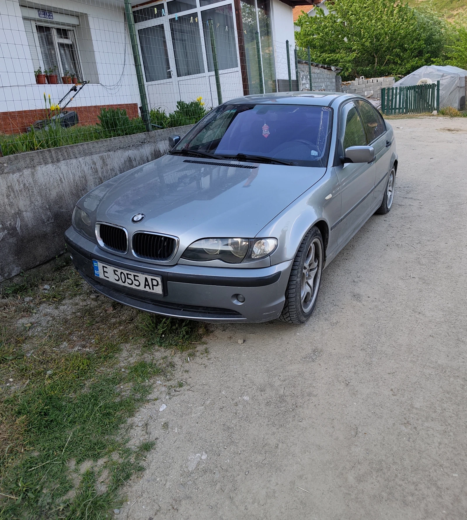 BMW 320, снимка 2 - Автомобили и джипове - 54443824