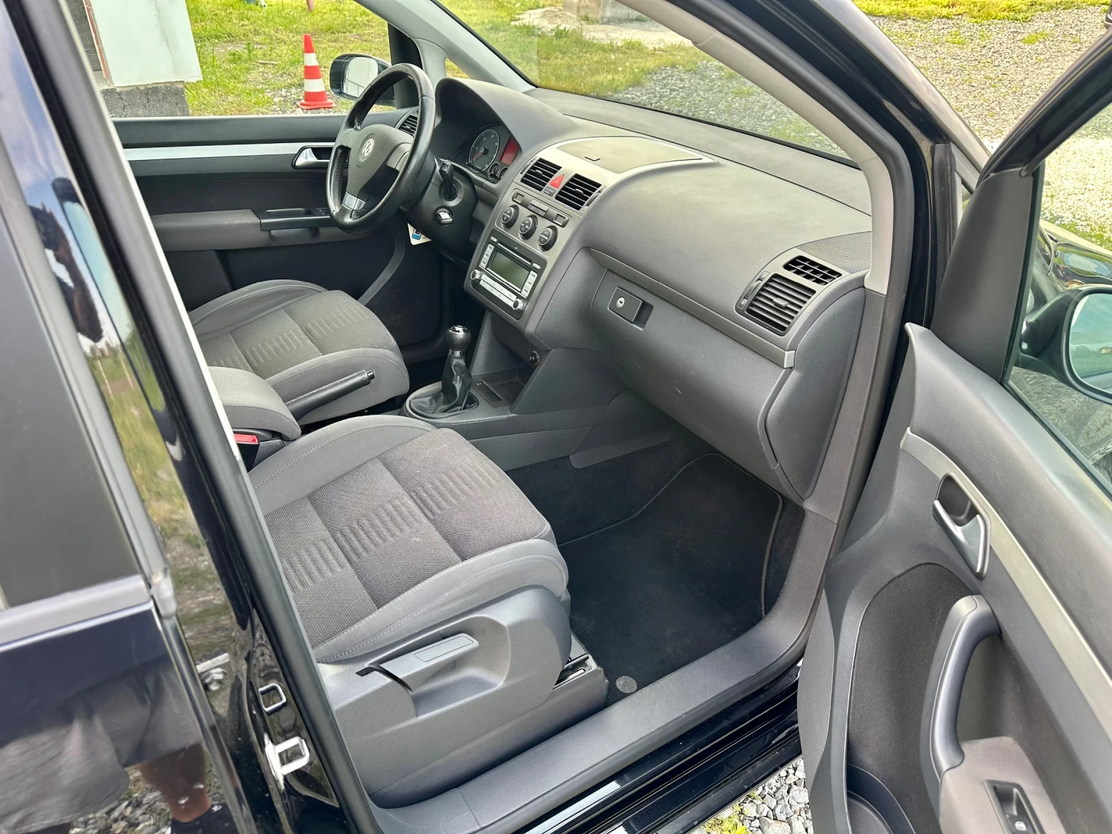 VW Touran 2.0TDI 8клапана BMM Facelift, снимка 12 - Автомобили и джипове - 54458491