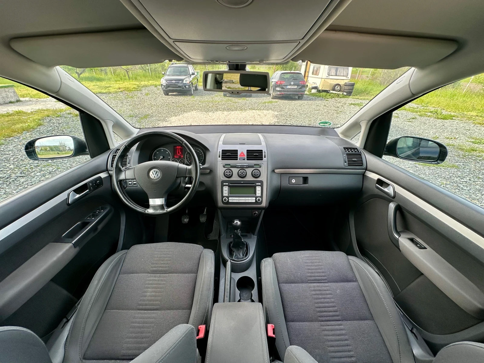 VW Touran 2.0TDI 8клапана BMM Facelift, снимка 8 - Автомобили и джипове - 54458491