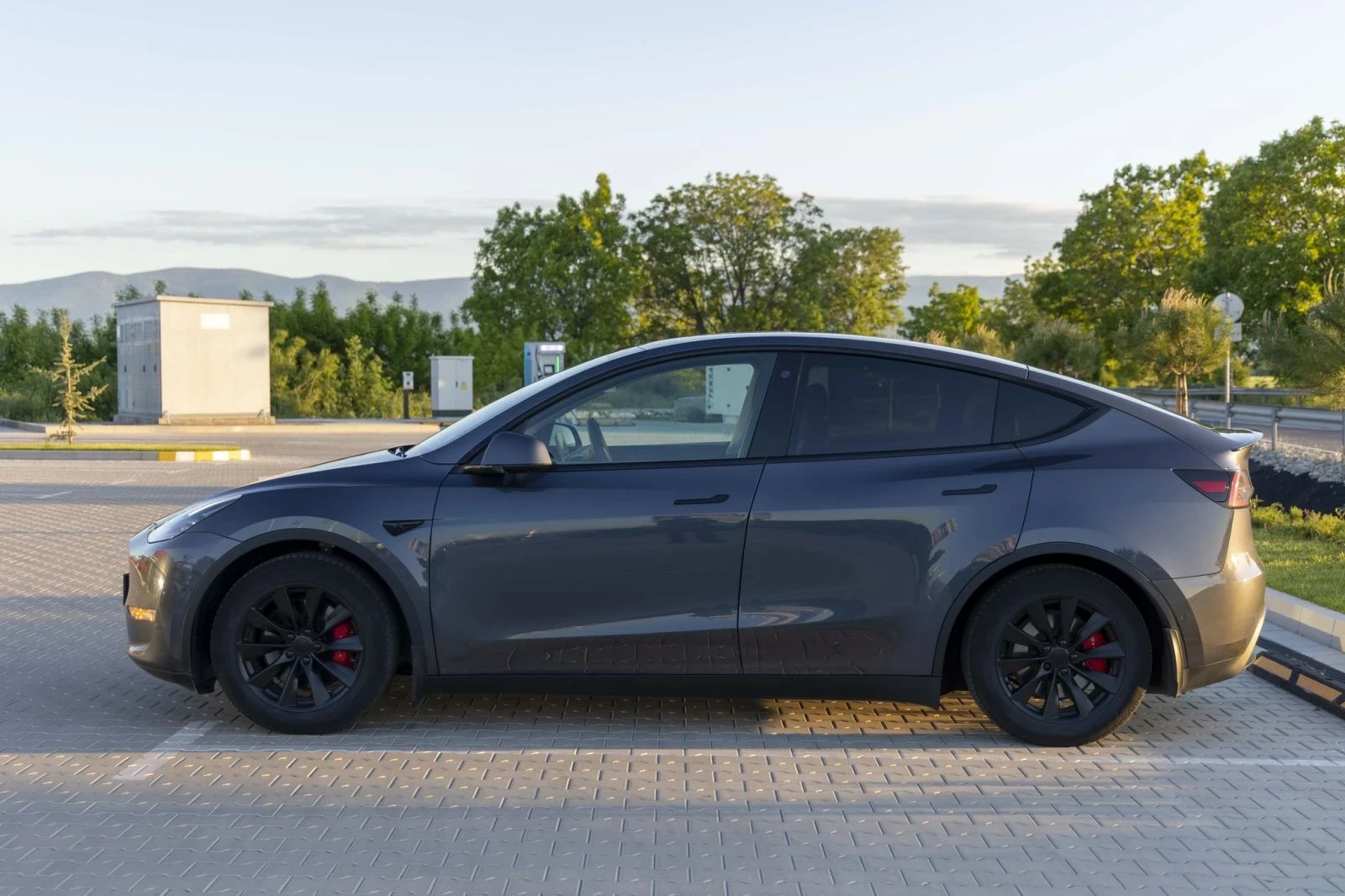 Tesla Model Y Performance , снимка 14 - Автомобили и джипове - 54557273