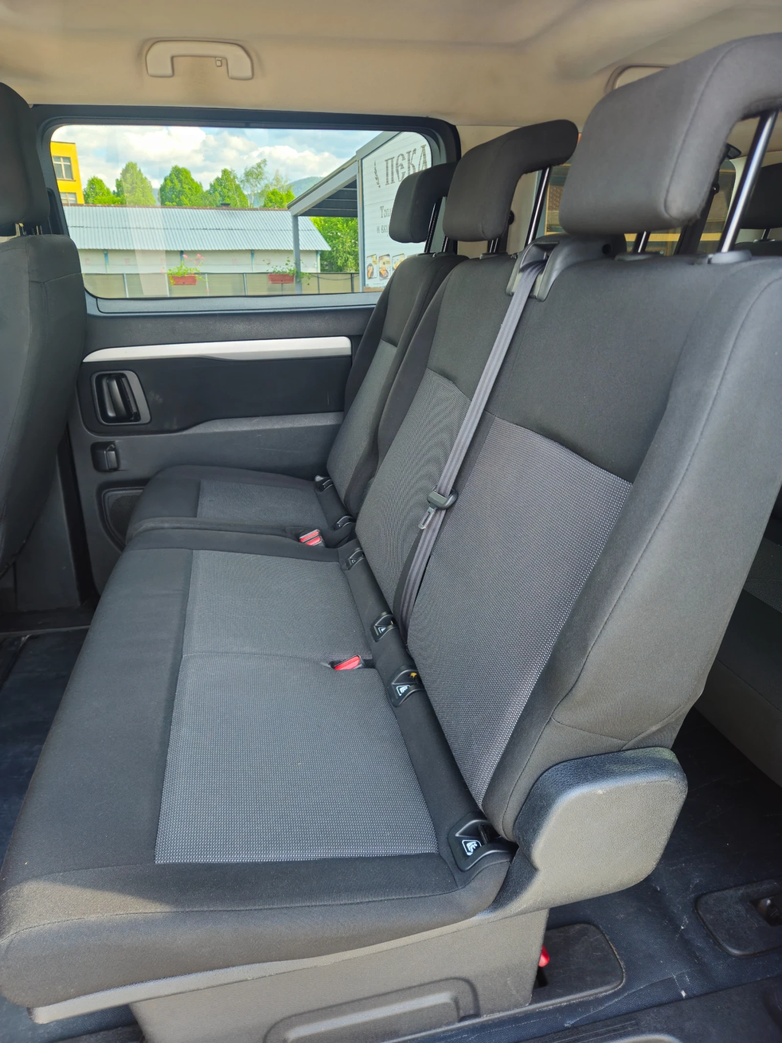 Toyota Proace City Verso 2.0d4d, снимка 10 - Автомобили и джипове - 54630115