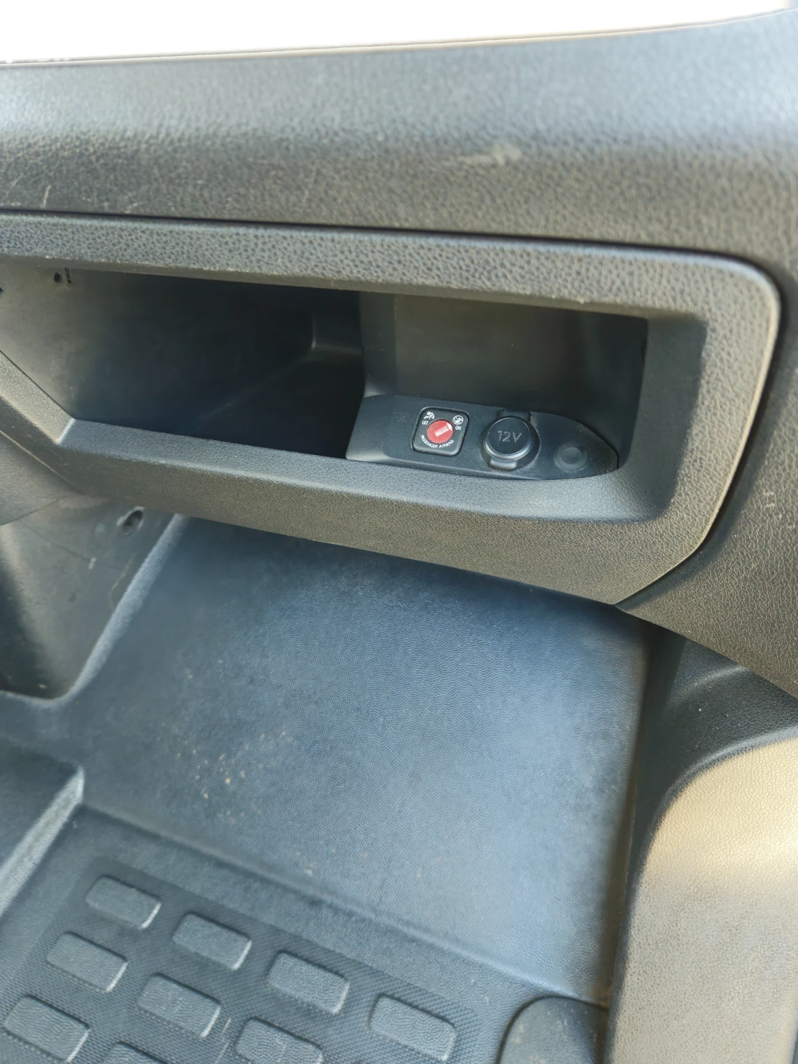 Toyota Proace City Verso 2.0d4d, снимка 17 - Автомобили и джипове - 54630115