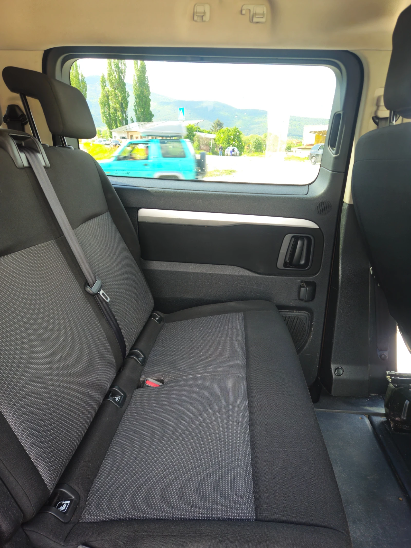 Toyota Proace City Verso 2.0d4d, снимка 14 - Автомобили и джипове - 54630115