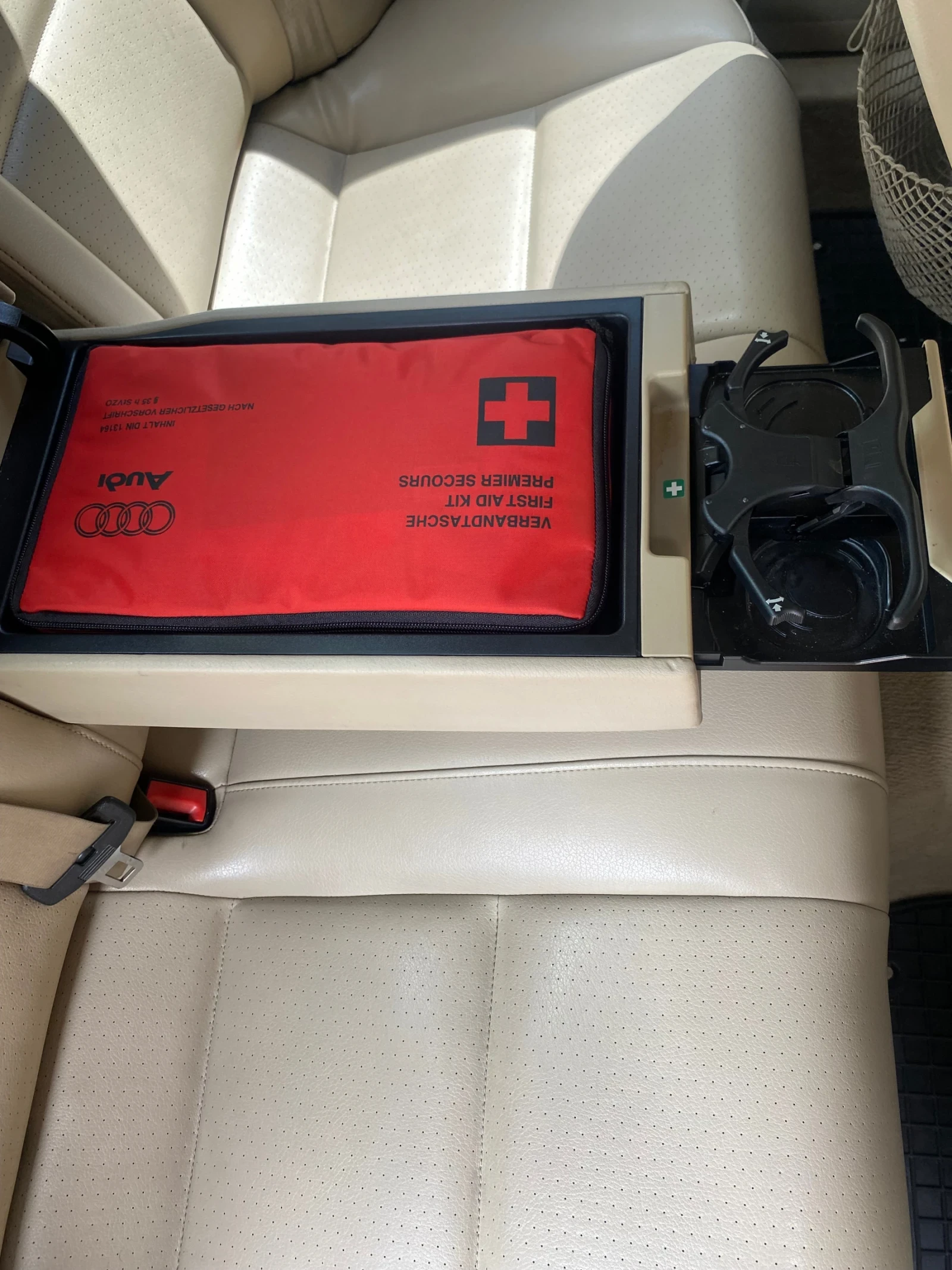 Audi A4, снимка 13 - Автомобили и джипове - 54895645