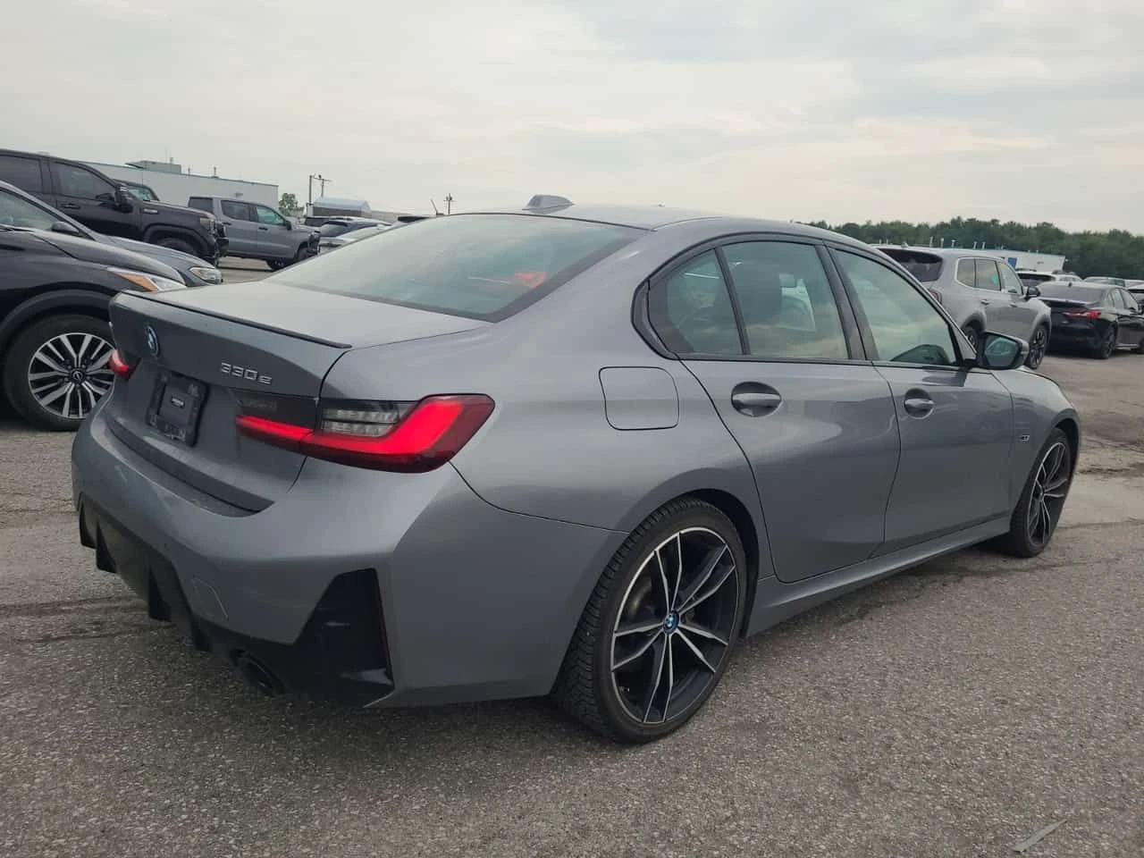 BMW 330 330E XDRIVE  CARFAX, снимка 3 - Автомобили и джипове - 54915959